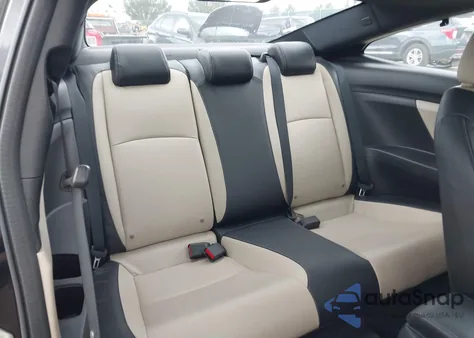 2016 Honda Civic Touring z USA, uszkodzony, nr VIN 2HGFC3B95GH353792